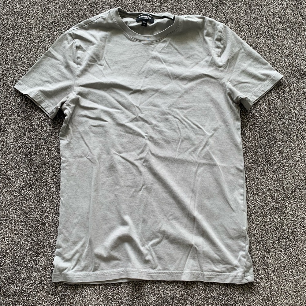 Like new express basic tee